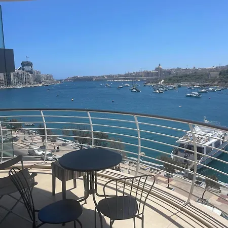 公寓 Penthouse With Sea View In Sliema, The 斯利马